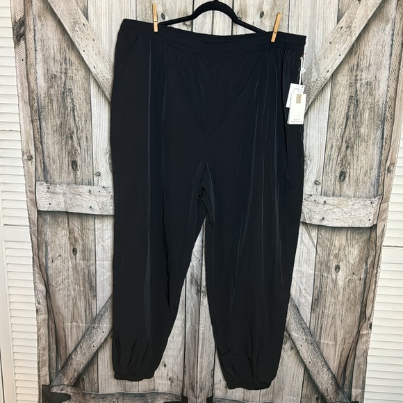 NWT Good American Essential Nylon Track Pant Black Size 6 (3x) - Picture 5 of 16